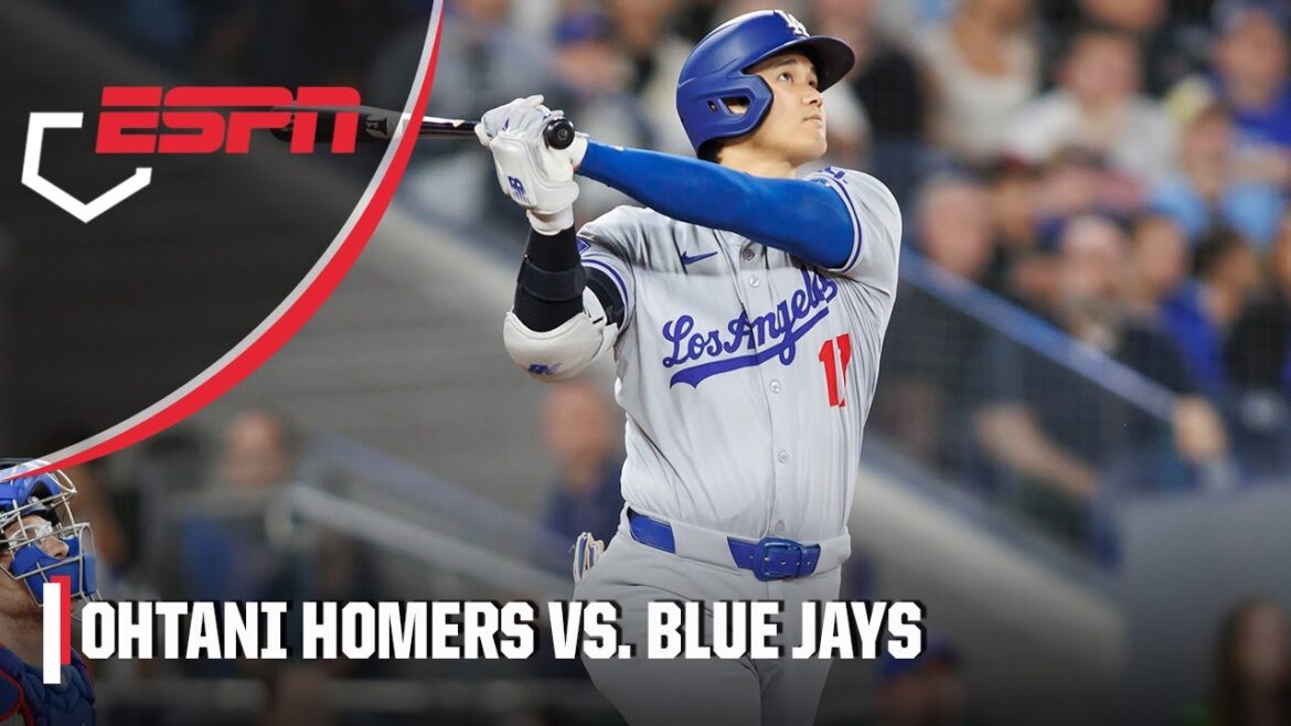 Shohei Ohtani ÉCRASE un home run dans l'enclos des releveurs des Blue Jays 😳 |  ESPN MLB