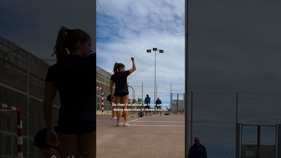 Simone is an olympic water polo player ☀️🌊 She shares with us her daily routine! #Paris2024🤞 Simone is an olympic water polo player ☀️🌊 She shares with us her daily routine! #Paris2024🤞