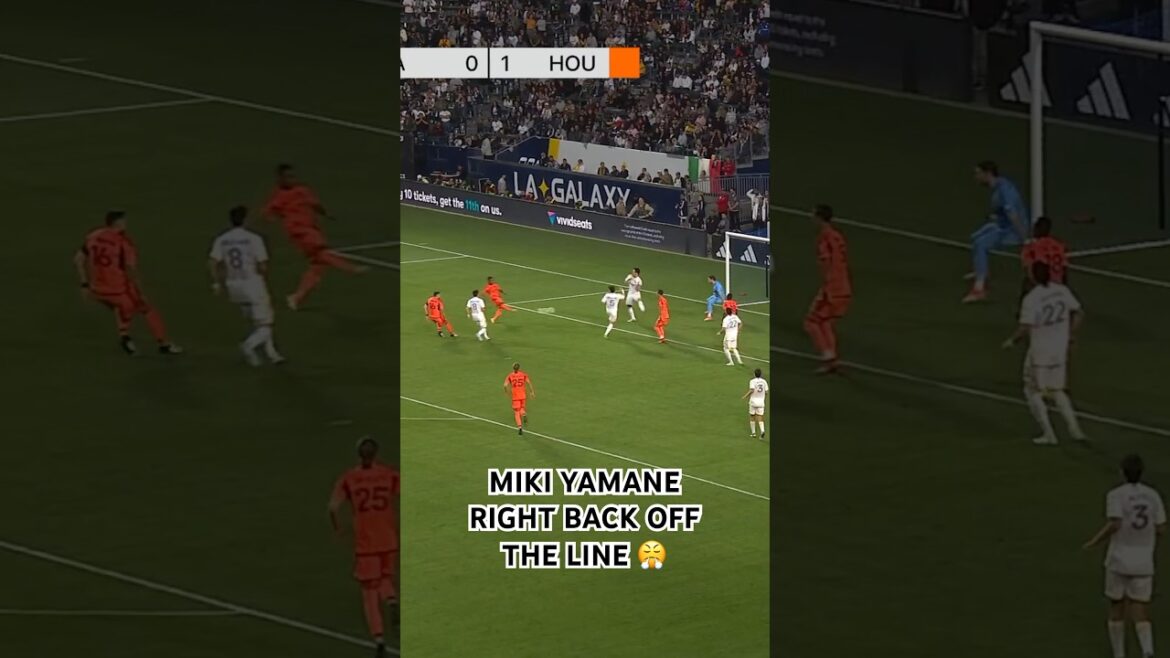 John McCarthy et Miki Yamane ÉNORME ligne de but défendent LA Galaxy