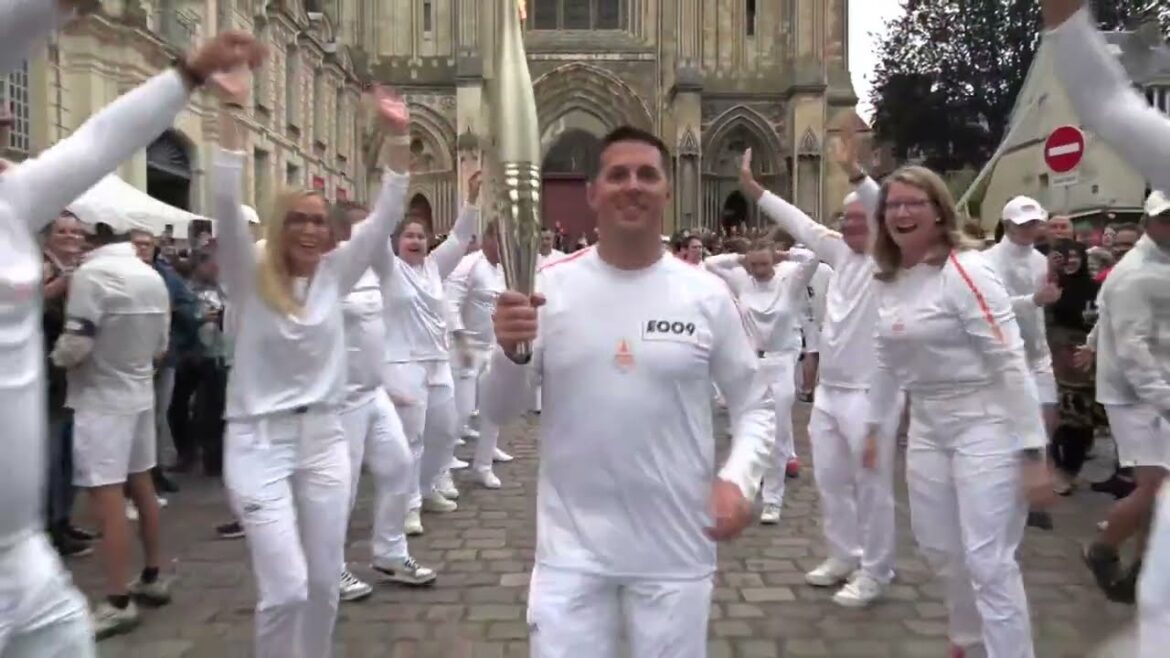 Relais de la Flamme olympique | Étape 20 - Calvados | Jeux Olympiques de Paris 2024