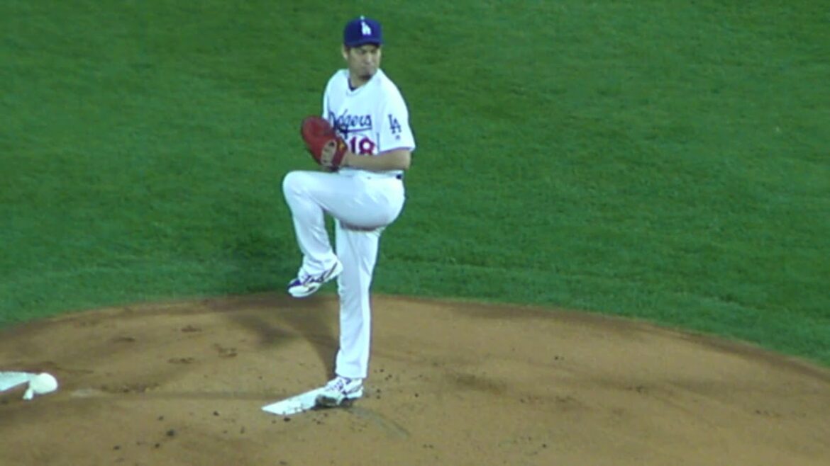 [2018 Japon-USA Baseball]Formulaire de lanceur des Dodgers Kenta Maeda_2018111301