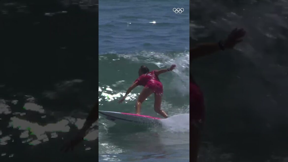 Des fans de surf par ici ?  🏄🏄‍♀️ Performance de Carissa Moore à Tokyo 2020 🤙