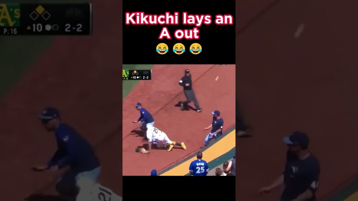 Kikuchi décroche un A #baseball #mlb #toronto #shorts
