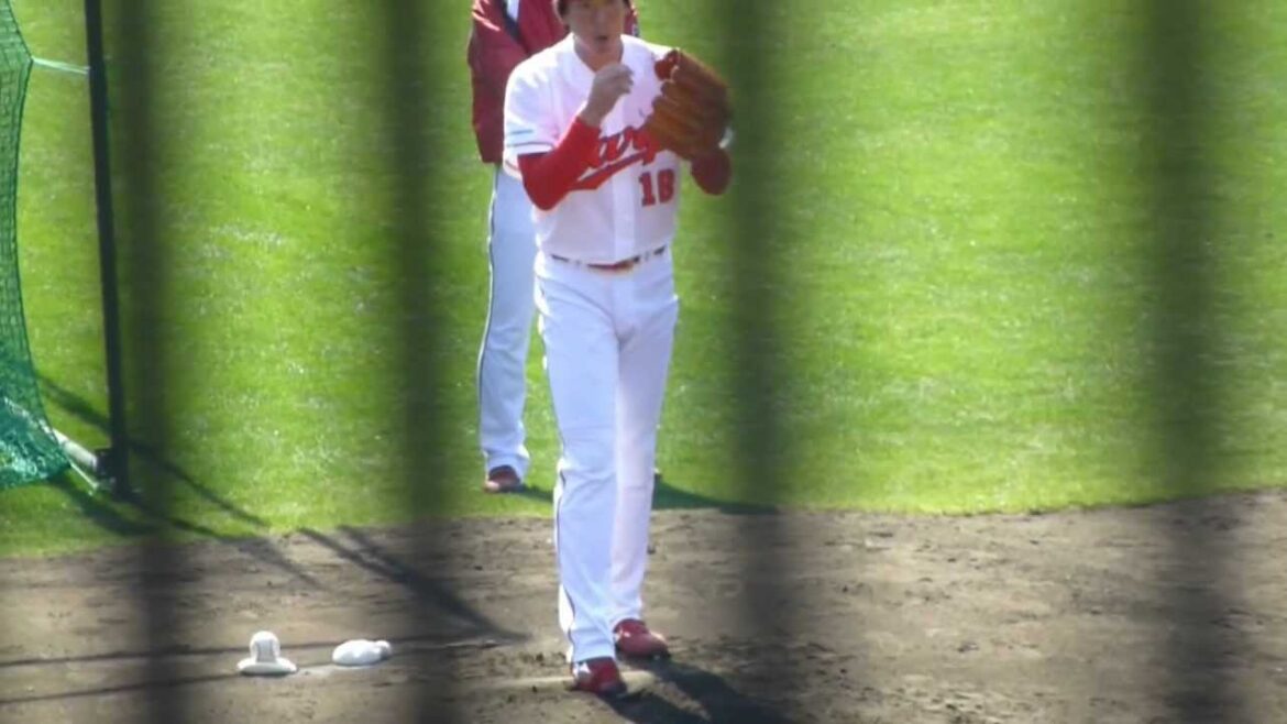 2013 Hiroshima Toyo Carp Spring Nichinan Camp 18 Kenta Maeda 2013 Hiroshima Toyo Carp Spring Nichinan Camp 18 Kenta Maeda