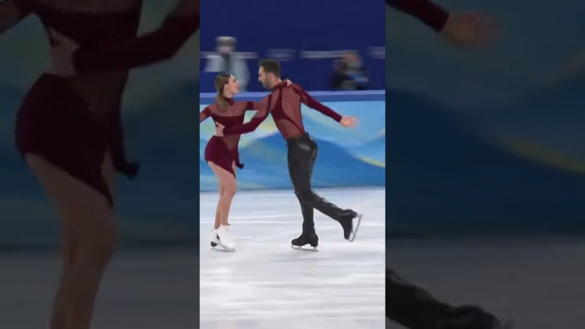 Papadakis & Cizeron set a NEW WR at #Beijing2022!