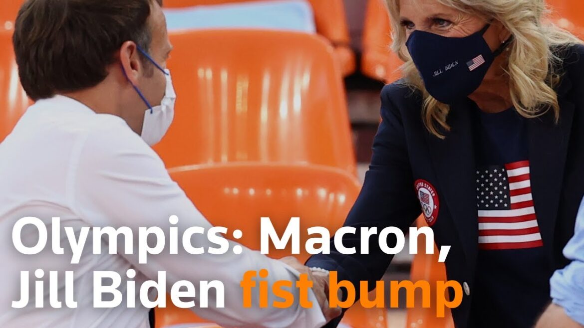 JO de Tokyo : Emmanuel Macron et Jill Biden se frappent le poing