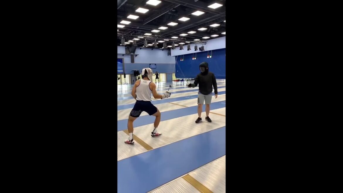 who said fencing training cannot be ASMR? 📹: @kaitostreets
