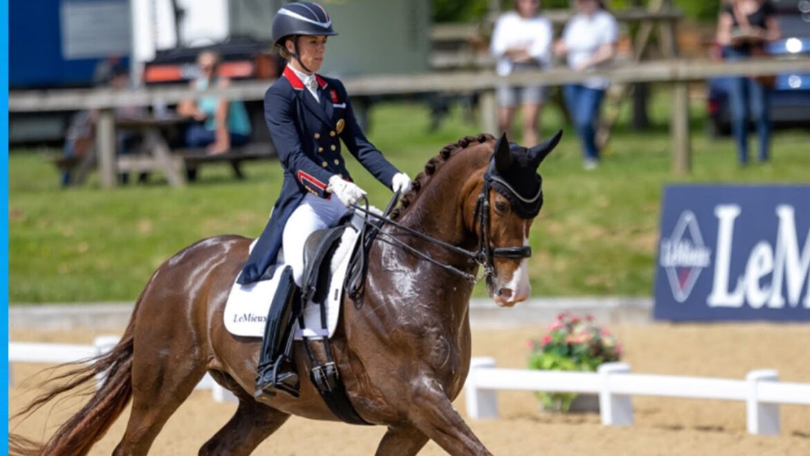 Charlotte Dujardin « frappe son cheval à plusieurs reprises sur les jambes » dans une vidéo qui a provoqué son retrait des JO