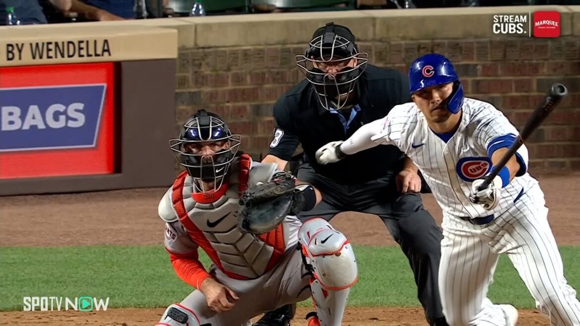 [Le 4e au bâton des Cubs Seiya Suzuki a été un coup sûr au champ gauche !  ]Réussissez à voler une base immédiatement et augmentez encore vos chances !