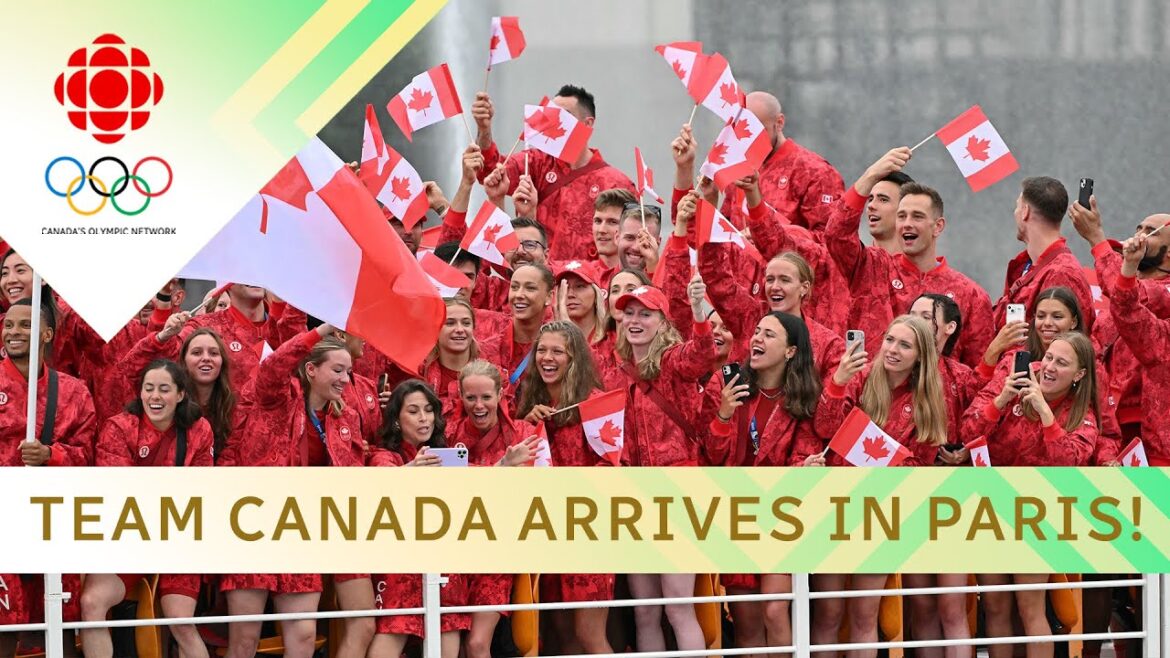 L'équipe canadienne flotte sur la Seine lors de la cérémonie d'ouverture des Jeux de Paris 2024 | #paris2024