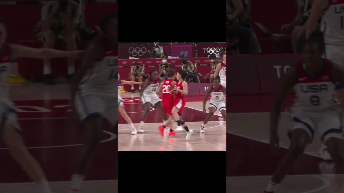 Japan's women's team won the country's first-ever basketball medal. 🥈🏀