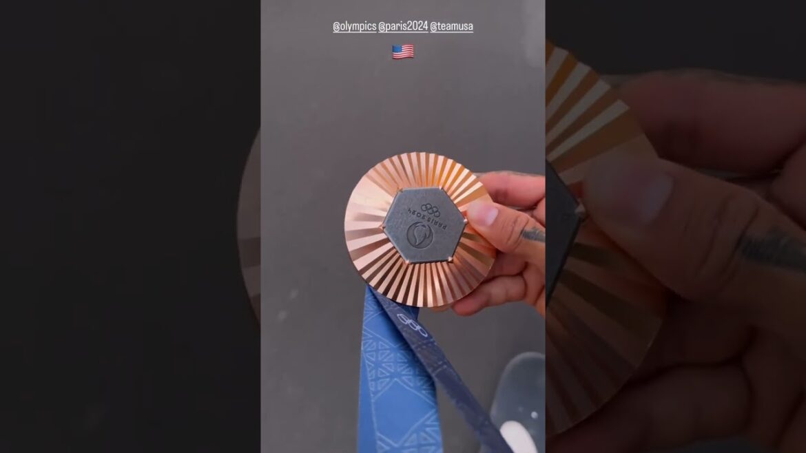 Cruising the streets of Paris, never looked so good. Nyjah's fresh off the podium, bronze in hand.🥉🛹