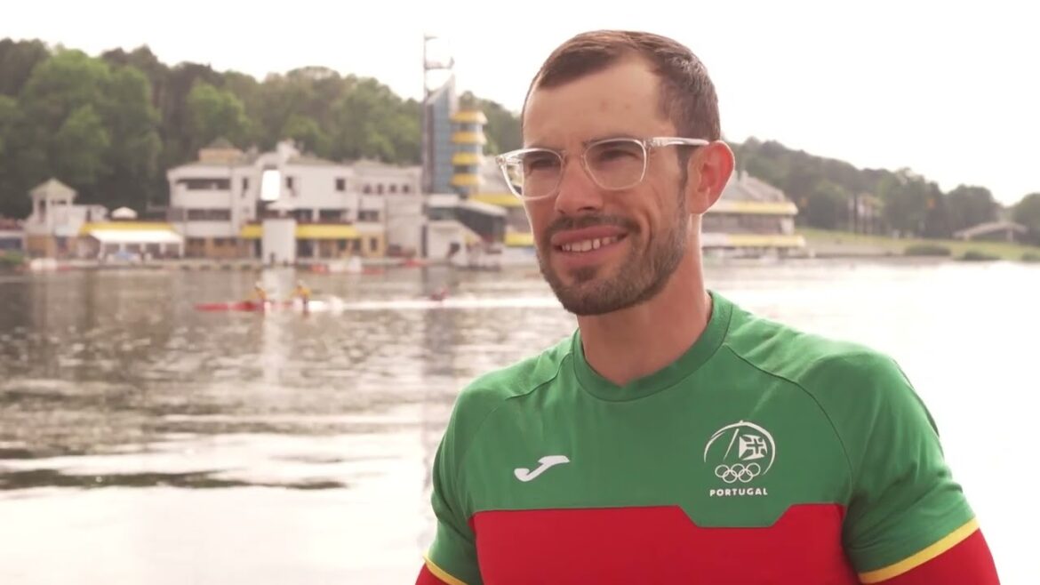 ✈️ 5 heures après avoir participé aux Jeux olympiques de Tokyo, Fernando Pimenta était dans un avion.