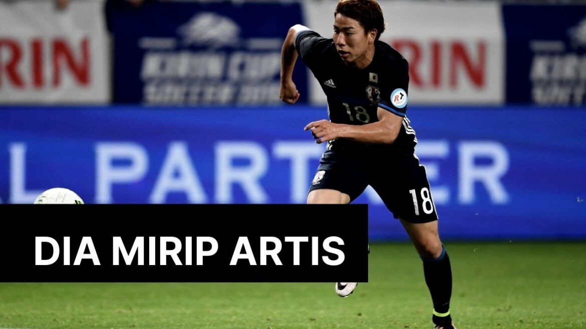 Le joueur d'Arsenal Takuma Asano ressemble à sa co-star Jean Claude Van Damme