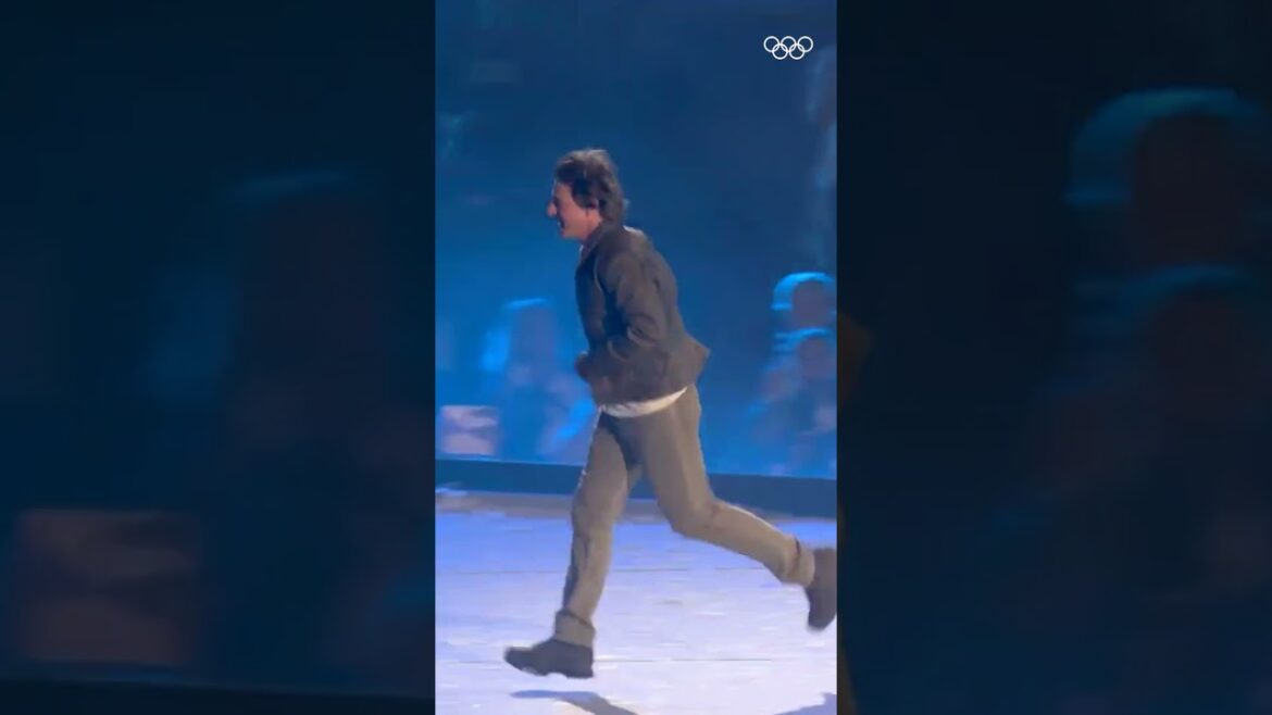TOM CRUISE AT THE #PARIS2024 CLOSING CEREMONY! 🔥