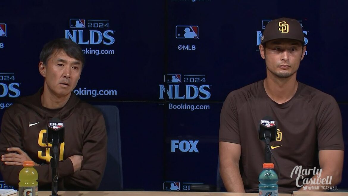 Le manager des Padres, Mike Shildt, et Yu Darvish discutent de l’affrontement contre les Dodgers lors du cinquième match de la NLDS Le manager des Padres, Mike Shildt, et Yu Darvish discutent de l'affrontement contre les Dodgers lors du cinquième match de la NLDS