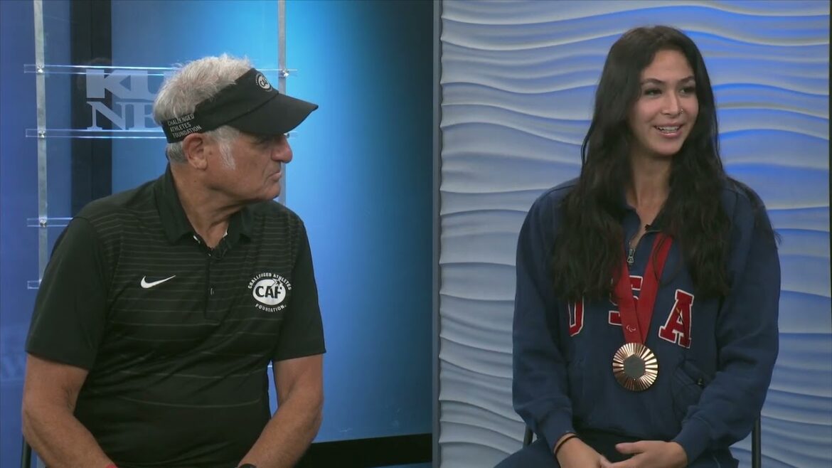 KUSI siège avec le cofondateur de la CAF, Bob Babbitt, et Beatriz Hatz, médaillée de bronze paralympique