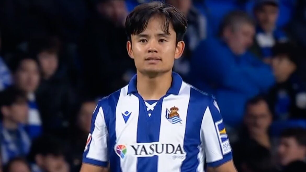 Takefusa Kubo redynamise l'attaque de l'équipe ! Il a commencé à jouer en seconde période et est très présent en première ligne !