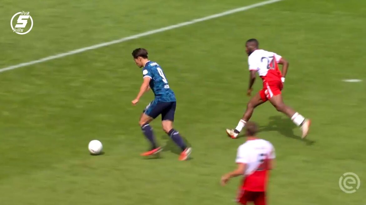 Soyez surpris par Ayase Ueda en 2024 !