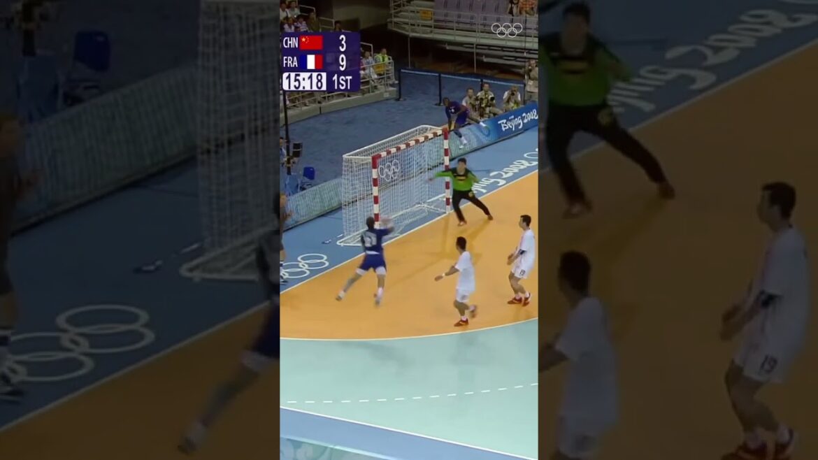 Flicks and tricks! The best Olympic handball goals 🤾