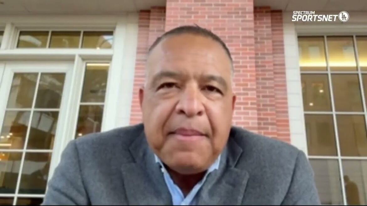 Dave Roberts des Dodgers discute du lancement de Shohei Ohtani la saison prochaine après une opération.