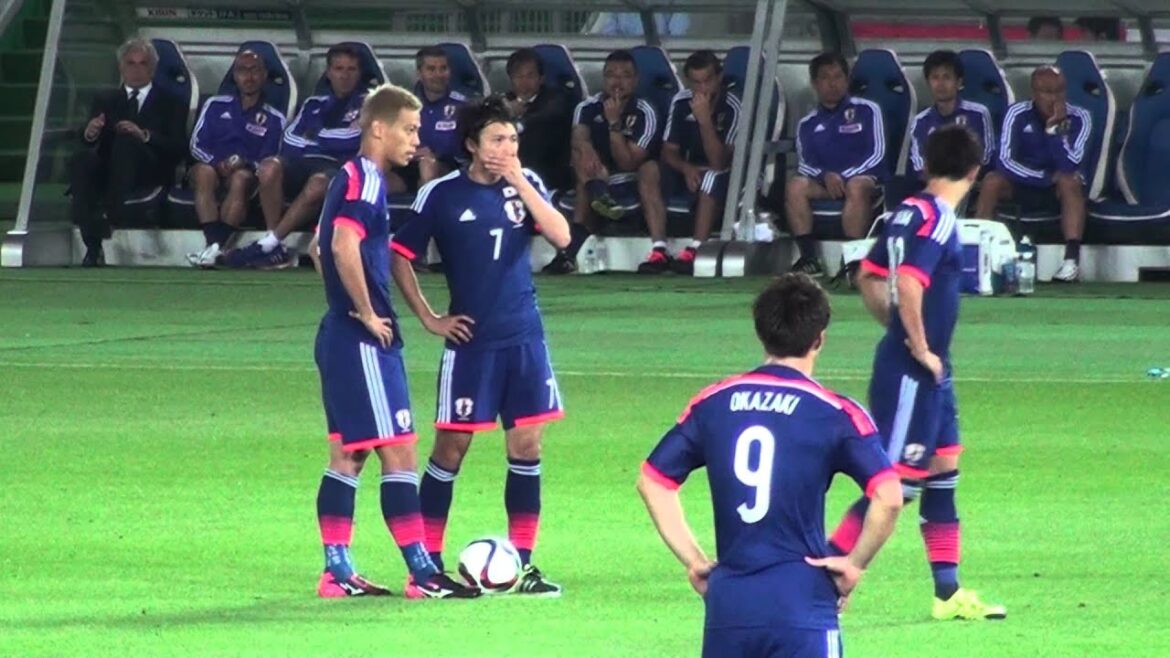 2015/06/11 Kirin Challenge Cup 2015 Japon contre Irak Coup franc de Gaku Shibasaki 2015/06/11 Kirin Challenge Cup 2015 Japon contre Irak Coup franc de Gaku Shibasaki