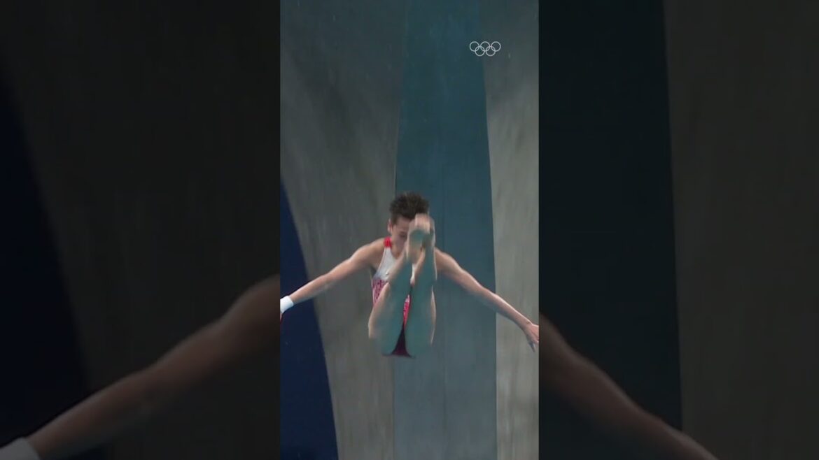 Quan Hongchan a réalisé deux scores parfaits en route vers l'or à #Tokyo2020 ! 🥇