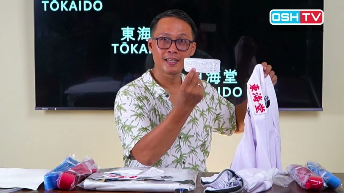 Examen TOKAIDO Kumite Gi Velcro (Prepet) et réversible (réversible) - APPROUVÉ WKF