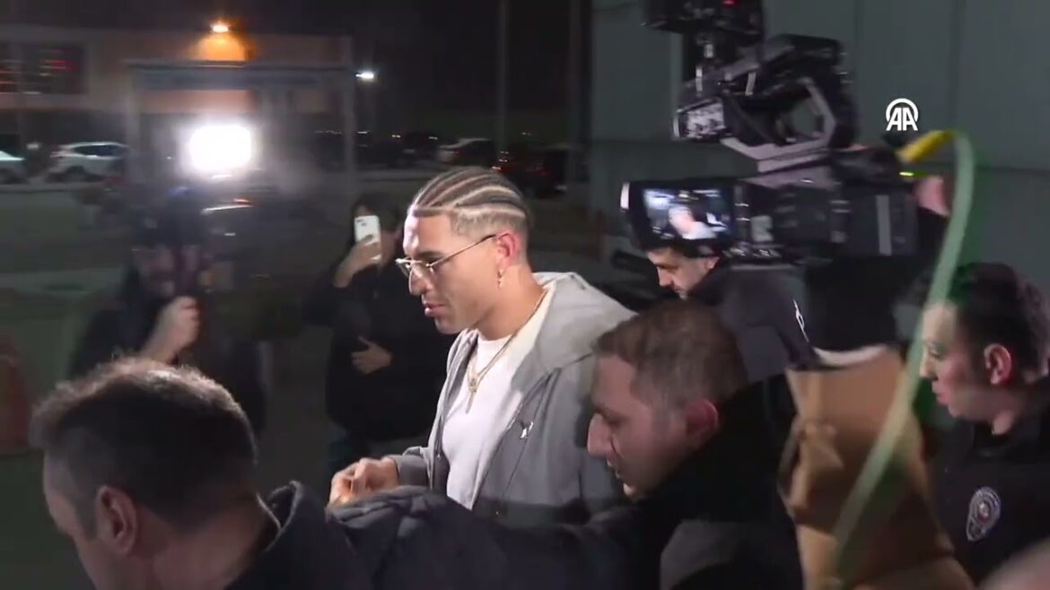 Le nouveau transfert de Fenerbahçe, Diego Carlos, est arrivé à Istanbul