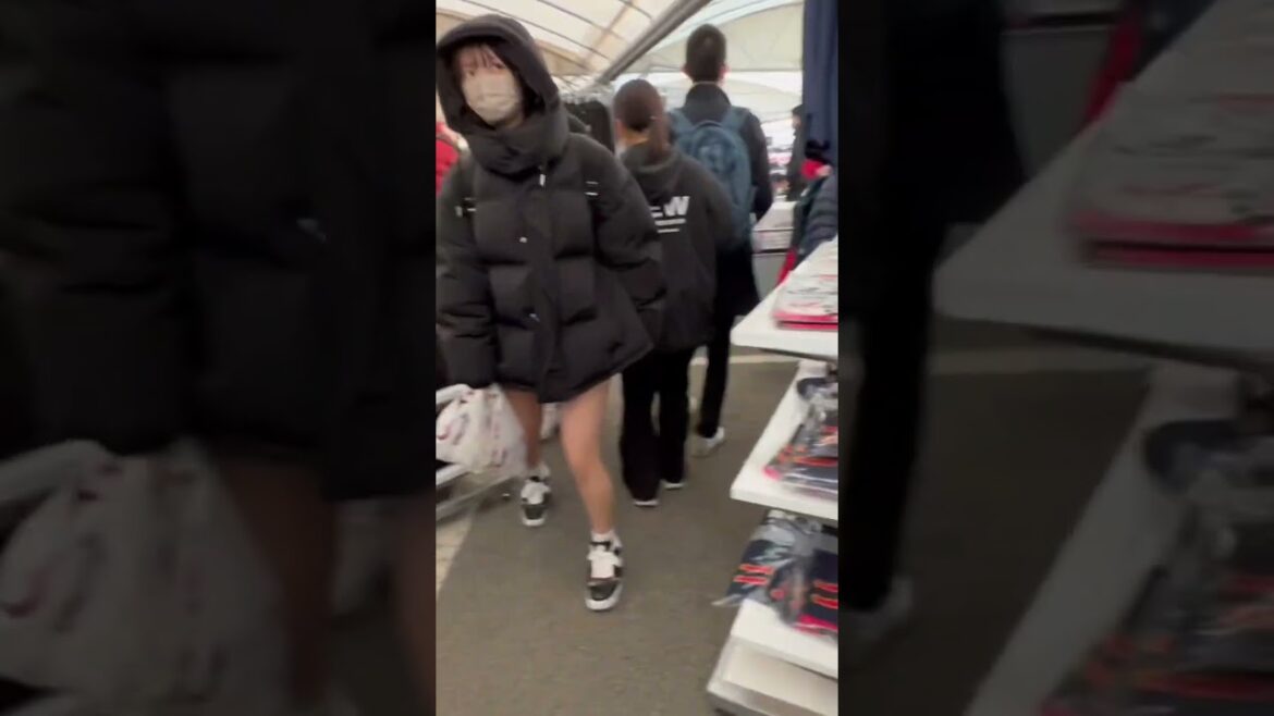 Vue de la revente du revendeur, The Hell Samurai Japanese Goods Shop Shohei Otani, Darvish Uniforms vendu 20 minutes