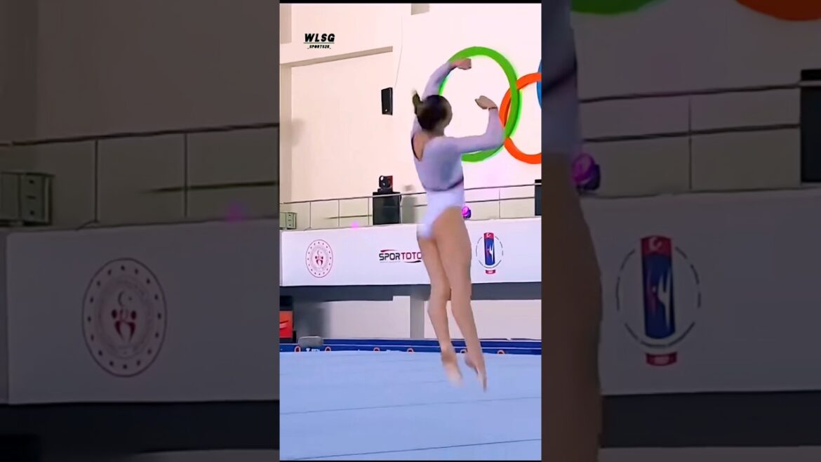 Gymnastique aux Jeux olympiques de Tokyo: Breaking Boundaries 🏆ll #Sports #OLYmpics #Jimnastik #Shorts # USA🎯