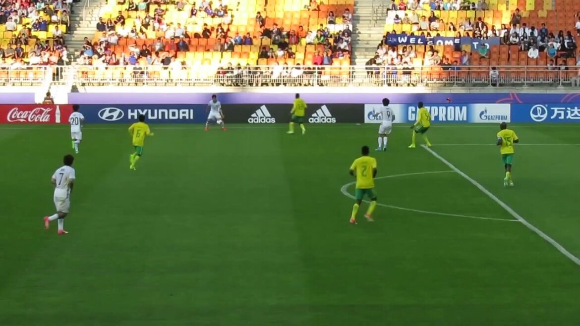 Ritsu Doan, l'équipe nationale du Japon U20, marque l'objectif de retour et assiste à Takefusa Kubo, et gagne contre l'Afrique du Sud depuis la région