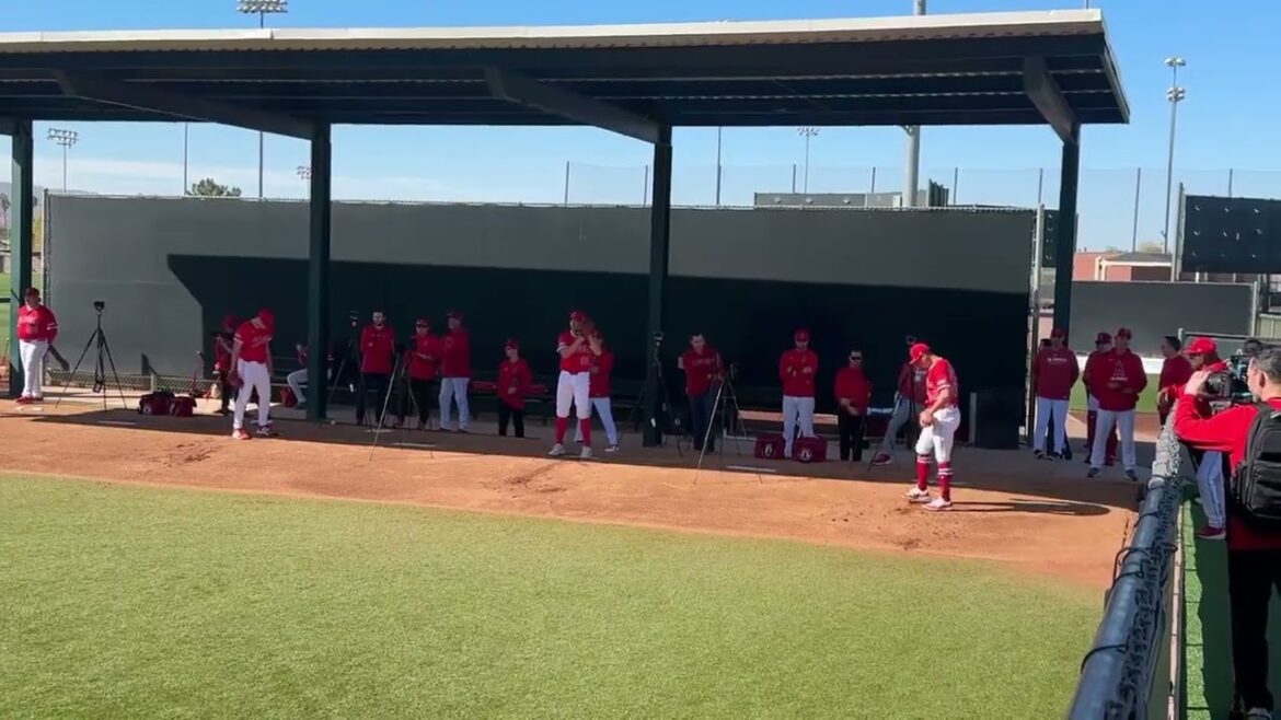 Yusei Kikuchi, Tyler Anderson et Robert Stephenson Throw Bullpen Session (2025 MLB Spring Training)