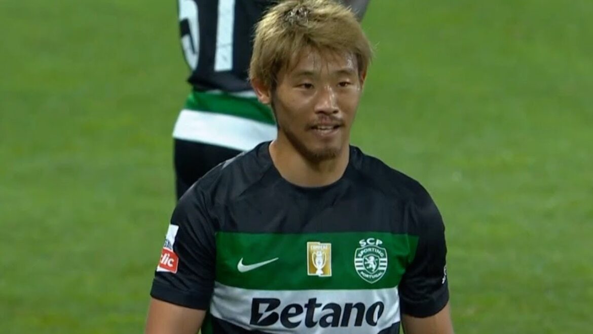 Morita Hidemasa, qui revient dans la formation de départ, a été impliquée dans la scène où il a marqué un coup de pied de pénalité et a contribué à la victoire à la fois offensivement et défensivement![16 mars]