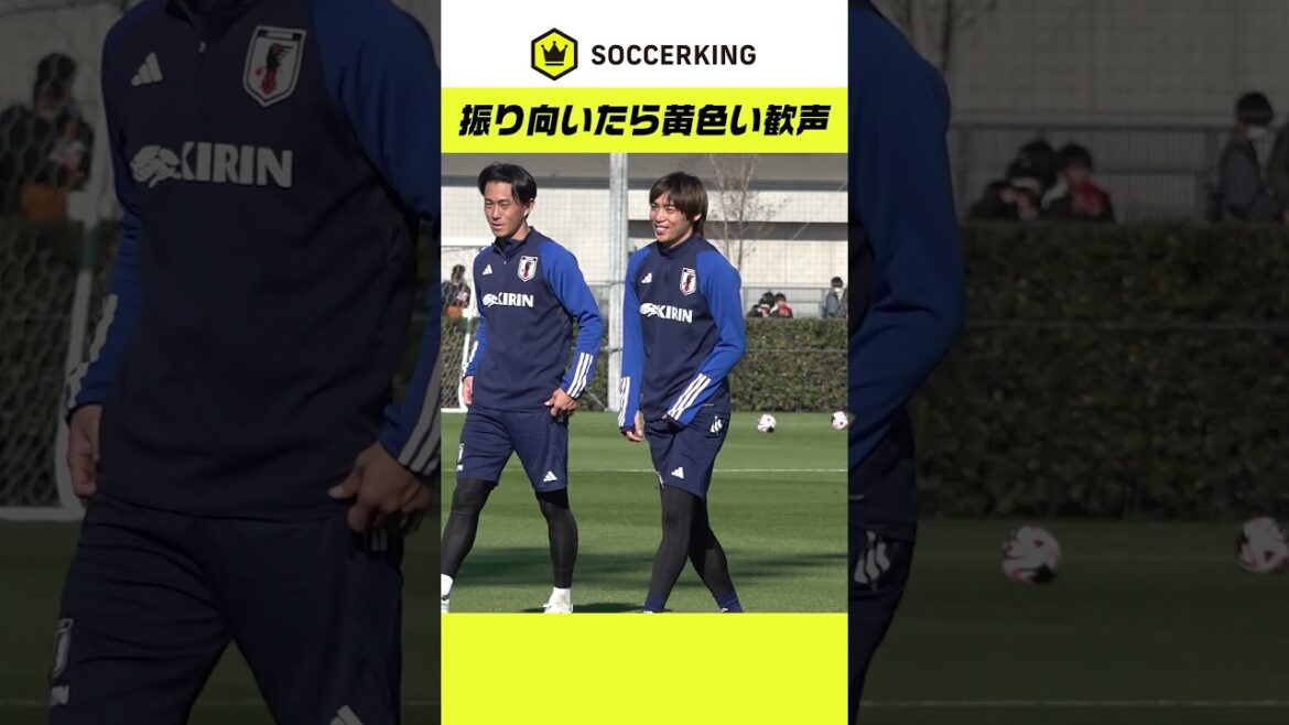 L'Ito Junya extrêmement populaire a une joie jaune lorsqu'elle balance le ballon😍 #samuraiblue