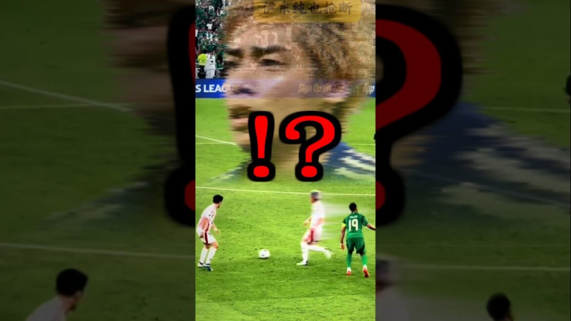 Des images choquantes de quelque chose qui traverse à une vitesse extrêmement élevée dans le match de l'équipe nationale #ito junya