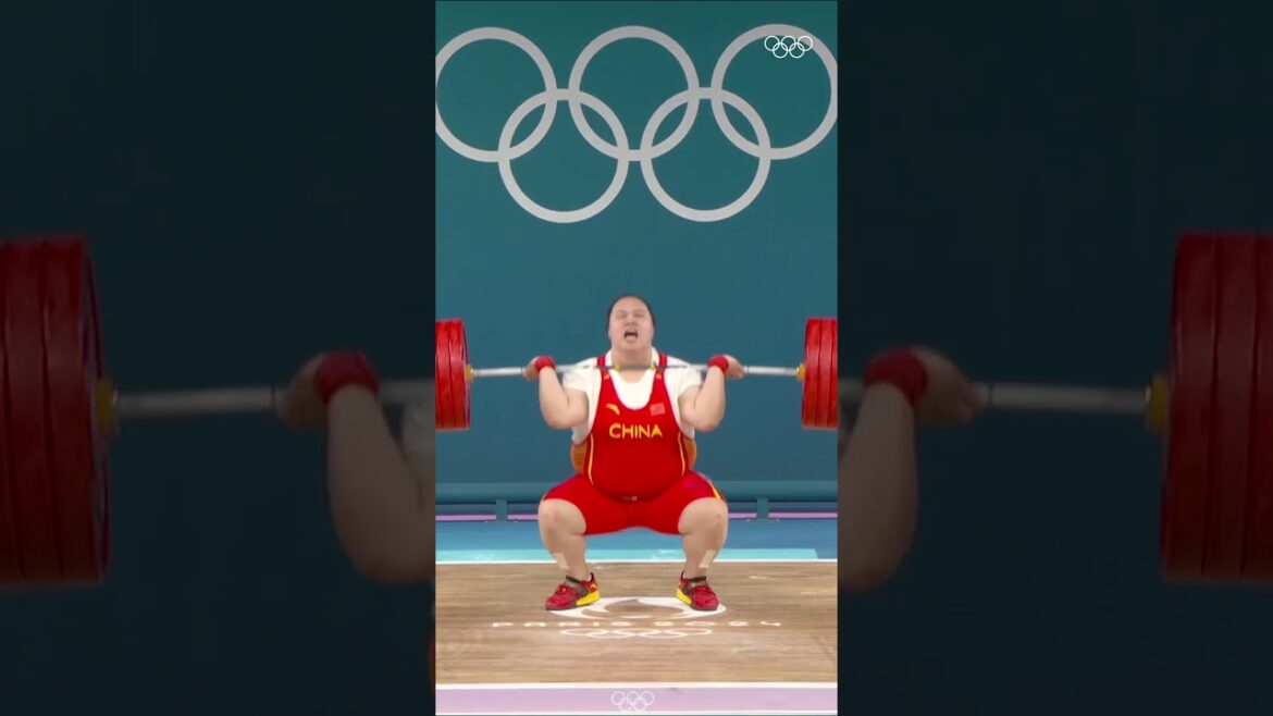 She's got next-level strength and power! #Paris2024! 🥇🇨🇳