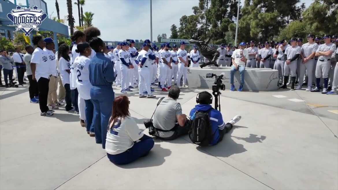 Shohei Ohtani, Kareem Abdul-Jabbar & Dodgers célèbrent Jackie Robinson Day au Dodger Stadium!
