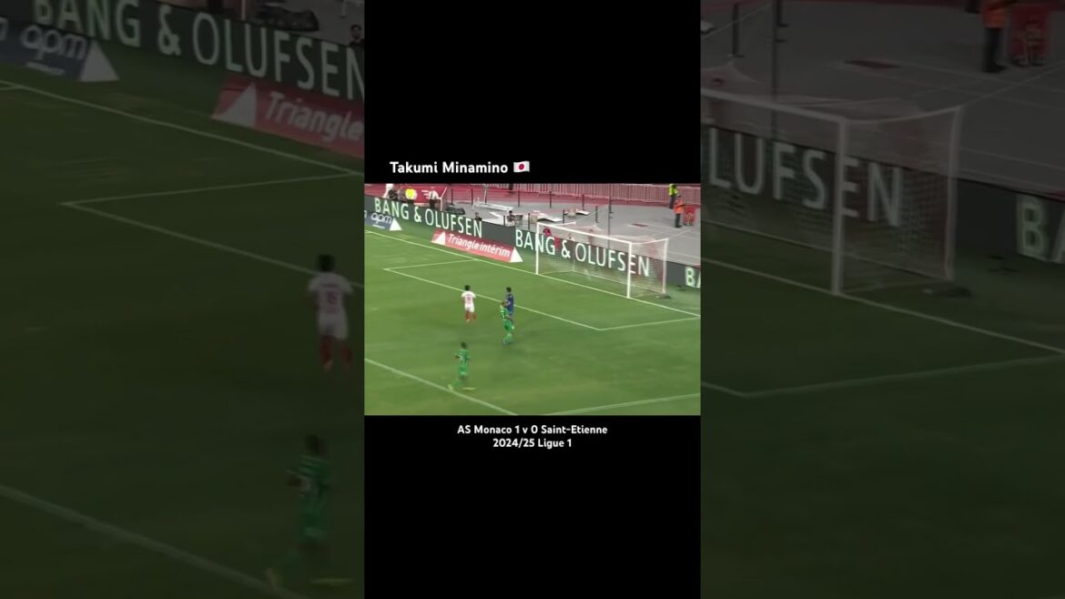 Demande - Takumi Minamino: Conscience incroyable pour éviter le piège hors-côté et le grand objectif de tir en puce