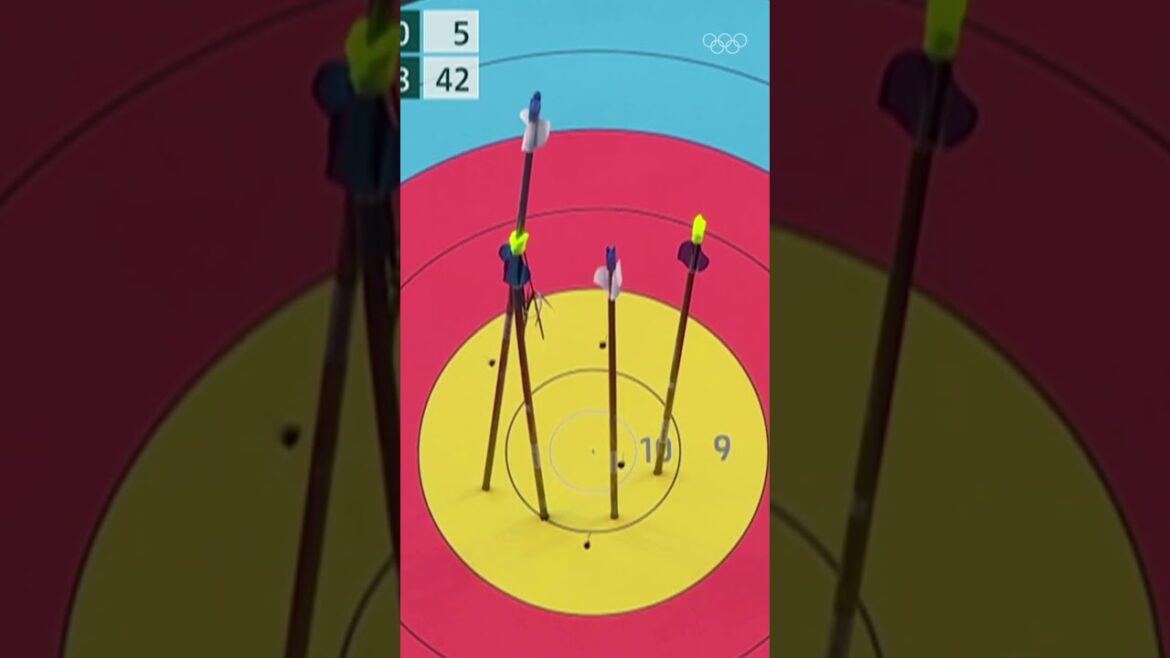 How? 🤯 An arrow through another arrow! 🏹🎯 How? 🤯 An arrow through another arrow! 🏹🎯