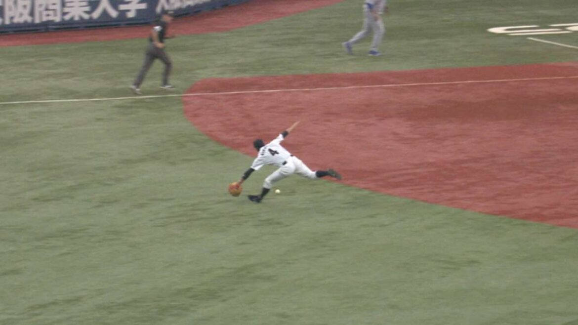 MLB @ ​​JPN: Call japonais de la défense lisse de Kikuchi