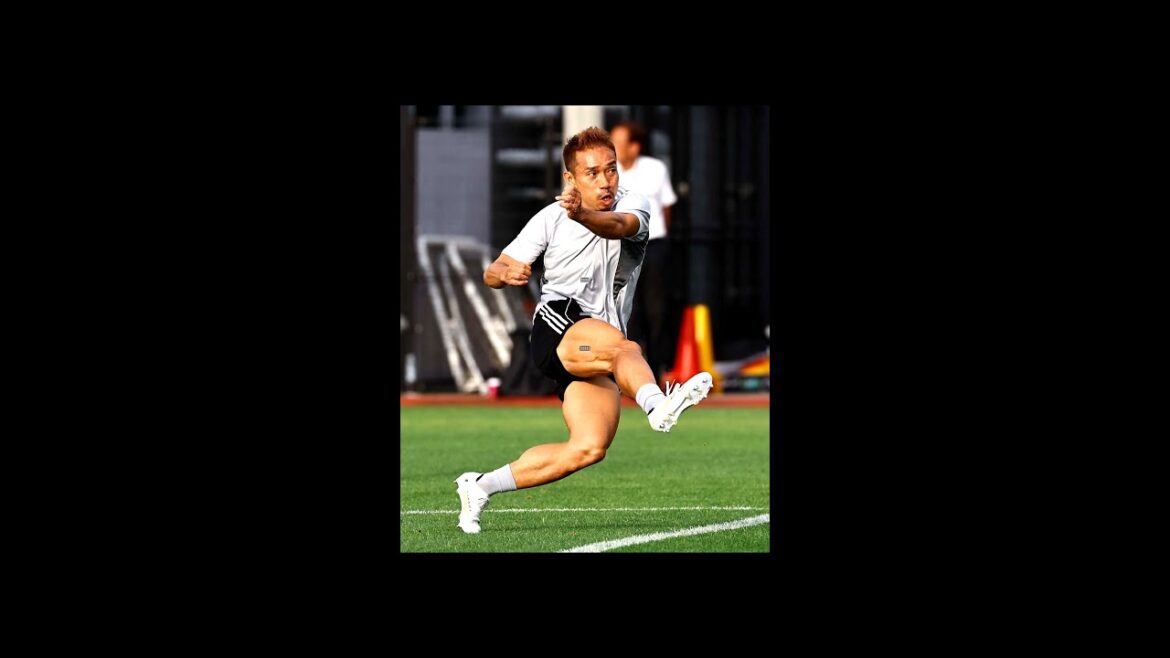 Nagatomo Yuto montre son âme à espérer un match contre l'Indonésie