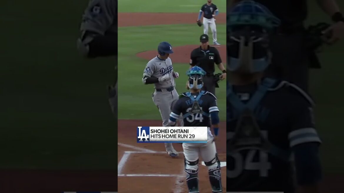 Shohei Ohtani CASHES NO. 29 💪 #Dodgers #losangles #shoheiotani #homerun