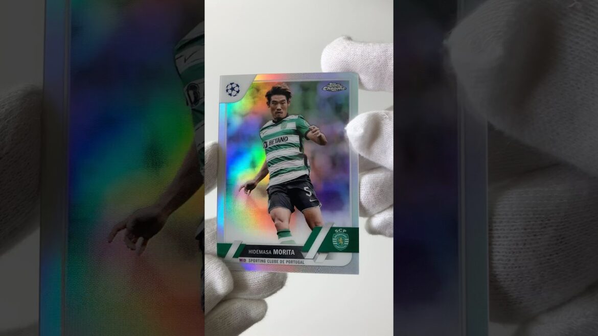 Hidemasa Morita 🇯🇵 Refracteur chromé | Introduction de la carte de football #shorts #japanfootball