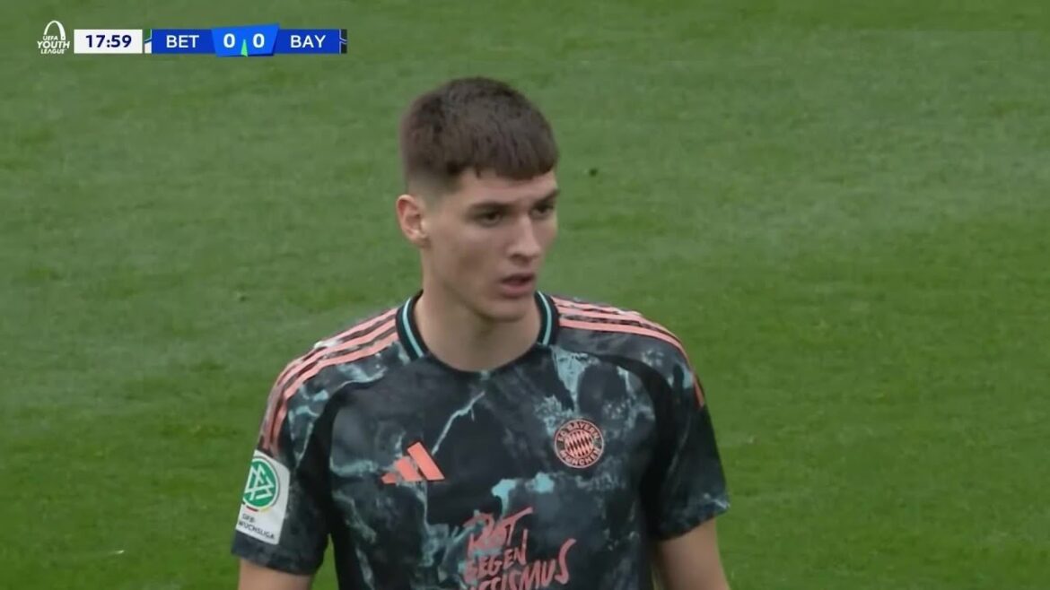 Ljubo Puljic Bayern Munich U19 vs Real Betis U19 (a) Uyl 24/25