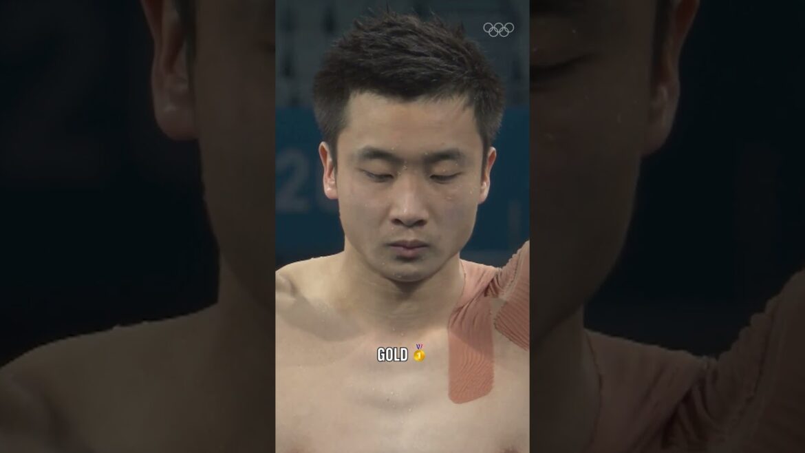 Tout simplement pas de mots. 🤯 Il y a quatre ans aujourd'hui, ces plongeurs exceptionnels ont revendiqué leurs médailles chez # Tokyo2020