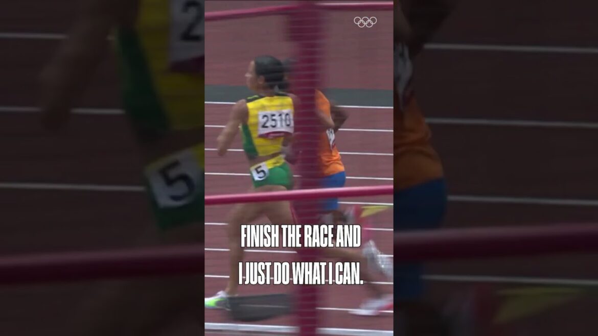 Lorsque Sifan Hassan est tombé dans le 1 500 m de manches au # Tokyo2020 mais s'est levé et a toujours terminé la course!