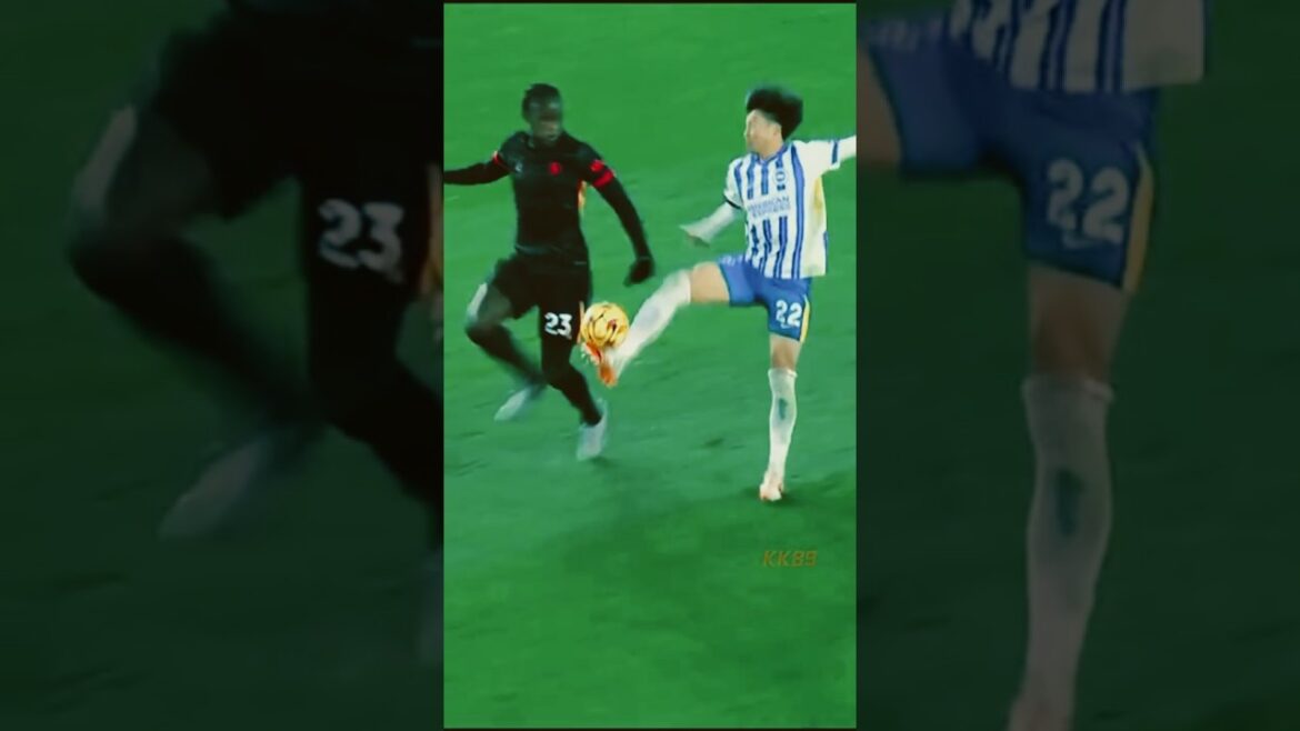 L'art du contrôle de la balle || Kaoru mitoma 🤩