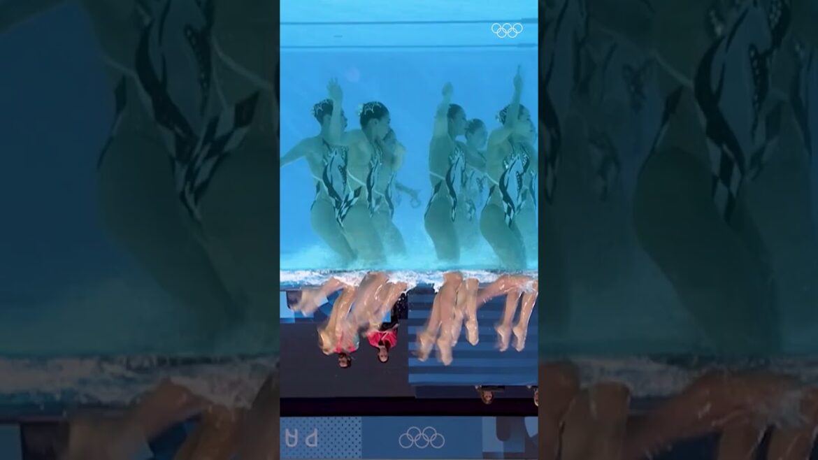 Et si vous regardiez la natation artistique à l'envers? 🤔 c'est ... ƃuᴉɯɯᴉʍs ɔᴉʇsᴉʇɹɐ 🙃