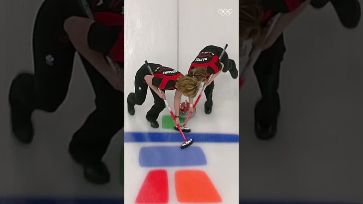 La précision rencontre le pouvoir dans le curling. 🥌💥 #OLYmpics #curling